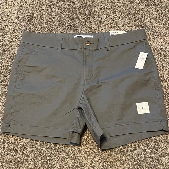 Old Navy Charcoal Everyday Shorts - Picture 1 of 5